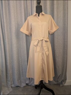 Brooks Brothers Beige Button-Front Shirt Dress with Belt and POCKETS!